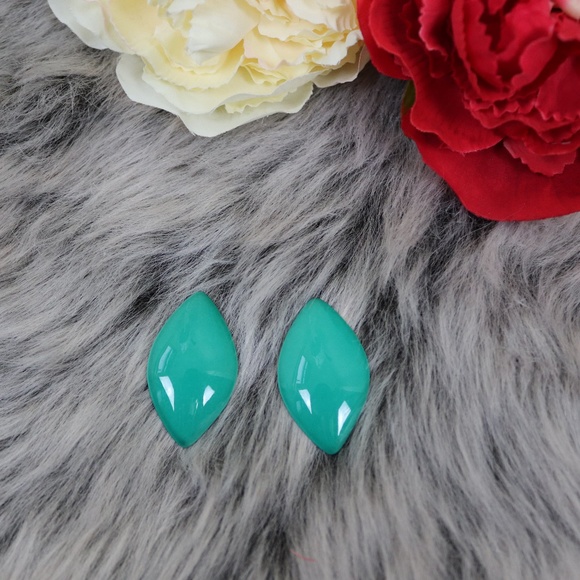 Jewelry - Vintage Turquiose Metal Earrings